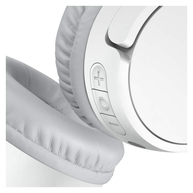 Niño usando Belkin SOUNDFORM Mini auriculares