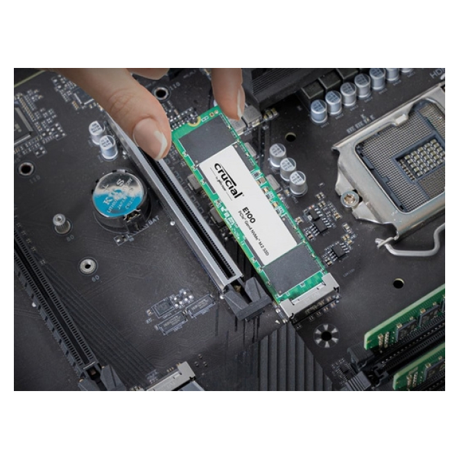 Crucial E100 1 TB M.2 PCI Express 4.0 NVMe vista lateral