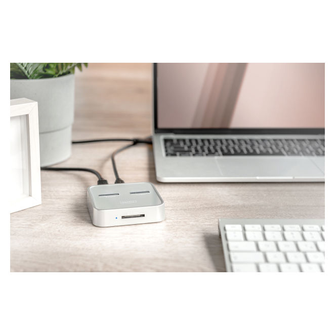 Digitus estación de acoplamiento SSD con lector de tarjetas SD-Express
