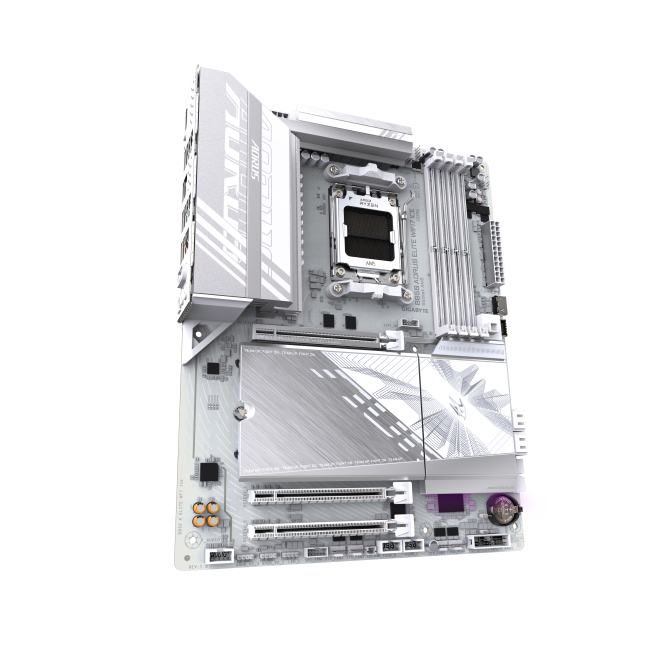GIGABYTE B850 AORUS ELITE WIFI7 ICE en uso gaming