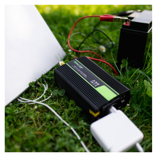 Green Cell INV15 adaptador e inversor de corriente Auto 3000 W Negro
