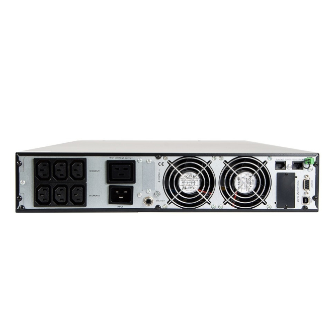 Green Cell UPS15 con múltiples puertos de salida y ventilador integrado