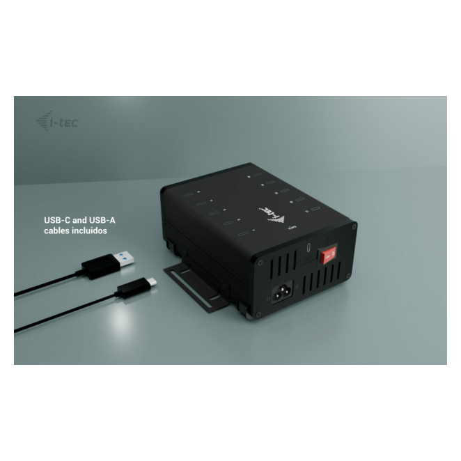 i-tec USB-C/USB-A Metal Charging + Data HUB en uso