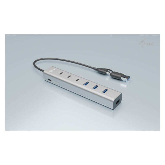 i-tec USB-C/USB-A Charging Metal HUB 7 port en uso por profesionales