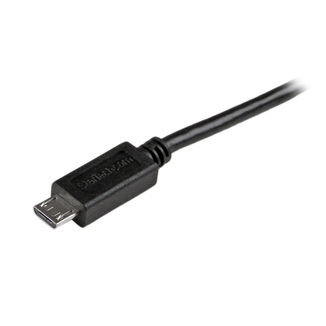 StarTech.com Cable Largo de Carga y Sincronización Micro USB de 3m - M/M - 24AWG en uso
