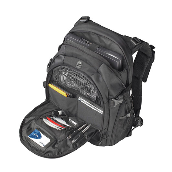 Targus 15 - 16 Inch / 38.1 - 40.6cm Campus Backpack, en uso por estudiante