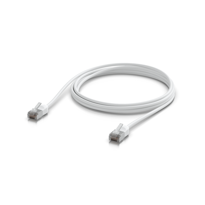 Ubiquiti UACC-Cable-Patch-Outdoor-C6A-2M-W en uso