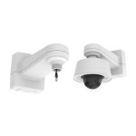 Cámara de seguridad Axis 5507-641 con sistema de montaje para vivienda, ideal para protección del hogar.