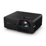 Proyector BenQ LW830ST de corto alcance con 4000 lúmenes ANSI, tecnología DLP, resolución WXGA (1280x800) y compatibilidad 3D. SKU: 9H.JTS77.7HE