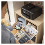 Impresora multifunción Brother DCP-J1360DW con inyección de tinta A4, resolución de 1200 x 6000 DPI, velocidad de 16 ppm y conectividad Wifi. SKU: DCPJ1360DWRE1.