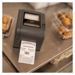 Brother TD-4420TN impresora de etiquetas con tecnología térmica directa y transferencia, resolución de 203 x 203 DPI y velocidad de 152 mm/s. SKU TD4420TNZ1