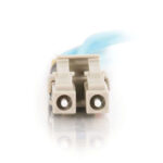 C2G Cable de fibra óptica dúplex multimodo de 3 metros, LC-LC, 10 Gigabits, 50/125 OM3, PVC LSZH, color azul claro, SKU 85551
