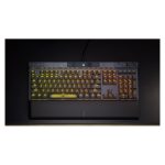 Teclado para juegos Corsair K70 MAX, conexión USB, layout en inglés de EE. UU., color negro, con iluminación RGB, SKU CH-910961G-NA