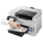 Imagen de la impresora Canon MAXIFY GX6550 para papel A4, resolución 600 x 1200 DPI, con conectividad Wifi. SKU: 6351C006