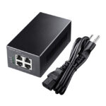Adaptador e inyector de PoE Cudy POE220 con Gigabit Ethernet de 54 V montado sobre una mesa