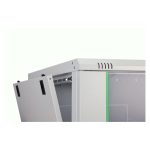 Vista frontal de la carcasa de pared Digitus de la serie Dynamic Basic, modelo DN-19 07U-6/6-EC, de 600 x 600 mm.