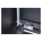 Imagen del armario de red Digitus serie Unique de 600x800 mm, SKU DN-19 22U-6/8-B-1, ideal para almacenamiento de equipos de red.