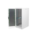 Vista del armario de red Digitus Dynamic Basic de 600x800 mm, ideal para servidores y equipos de red. SKU: DN-19 26U-6/8-D