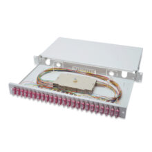 Digitus Caja de Empalme de Fibra Óptica equipada con conectores SC y cableado OM4, SKU DN-96322-4