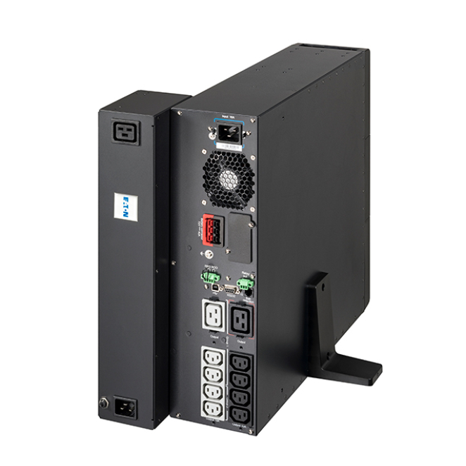 Eaton 9PX1500IRTM sistema de alimentación ininterrumpida (UPS) Doble conversión (en línea) 1,5 kVA 1500 W 8 salidas AC 3 Eaton 9PX1500IRTM - Instalado en rack en entorno de oficina.