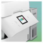 Vista frontal de la impresora Epson EcoTank ET-4956 con impresión de inyección de tinta, resolución de 4800 x 1200 DPI, velocidad de 35 ppm y conectividad Wifi. SKU: C11CL40403