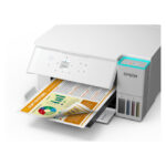 Vista lateral de la impresora multifuncional Epson EcoTank L4366 A4 con resolución de 4800 x 1200 DPI, velocidad de impresión de 33 ppm y conectividad Wifi. SKU: C11CL41409.