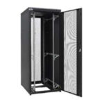 Armario rack 42U de Fibrain, modelo SRS-42-8/8-S04-B. Rack independiente de color negro ideal para almacenamiento de equipos TI.