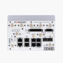 Imagen del producto Fortinet FortiGate Rugged-70G-5G-DUAL, un router robusto para uso interior con 6 puertos GE RJ45 LAN, 2 puertos SFP y módulo WAN inalámbrico 5G. SKU FGR-70G-5G-DUAL.