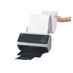 Escáner Ricoh FI-8150 con alimentador automático de documentos (ADF) y alimentación manual, resolución de 600 x 600 DPI, para A4 en color negro y gris. SKU PA03810-B101.