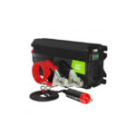 Imagen de Green Cell INVGC04, un adaptador e inversor de corriente para auto de color negro y 200W de potencia