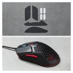 Ratón gaming HyperX Pulsefire Haste coloreado en negro y rojo, con diseño ultra ligero y ergonómico. SKU: 4P5E3AA