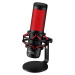 Imagen del micrófono USB HyperX QuadCast en colores negro y rojo con iluminación roja, ideal para streaming. SKU: 4P5P6AA