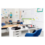 Vista del adaptador CA inteligente de 45W de HP, SKU H6Y88AA#ABB, mostrando sus características compactas