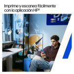 Imagen de la impresora HP DeskJet 2910 All-in-One, inalámbrica y a color, con SKU 89F98B#629