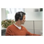 Auriculares HP Poly Voyager Focus 2 USB-C con adaptador USB-C/A y base de carga. SKU 9T9J5AA.