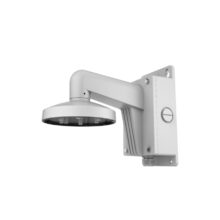 Imagen del montaje y cámara de seguridad Hikvision modelo DS-1473ZJ-155B diseñada para uso en viviendas, proporcionando seguridad avanzada.