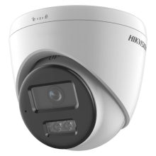 Cámara de seguridad IP Hikvision Value Series DS-2CD1363G2-LIU 2.8MM PL montada en techo, ideal para interior y exterior con resolución de 3200 x 1800 pixeles. SKU: DS-2CD1363G2-LIU 2.8mm PL