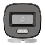 Cámara de seguridad Hikvision Turbo HD con ColorVu modelo DS-2CE10KF3T-LE(2.8mm) en forma de bala, resolución de 2960 x 1665 pixeles, para interior y exterior, montada en pared.