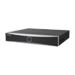 Imagen del grabador de vídeo en red Hikvision DS-7716NXI-I4/VPro, color negro, 1.5U, con capacidad para 16 canales, SKU DS-7716NXI-I4/VPro