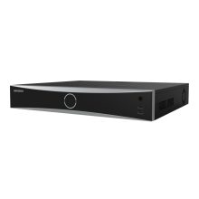 Imagen del Hikvision Pro Series NVR modelo DS-7716NXI-K4/16P(D) en color negro, un grabador de vídeo en red 1.5U con capacidad para 16 canales y múltiples puertos PoE