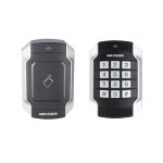 Lector básico de control de acceso Hikvision DS-K1104MK en colores negro y plata. SKU: DS-K1104MK.