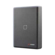 Imagen del Hikvision DS-K1108AM, un lector básico de control de acceso en color negro, SKU DS-K1108AM