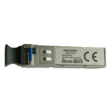 Imagen del módulo transceptor de fibra óptica Hikvision HK-SFP-1.25G-20-1310-DF, con una velocidad de transferencia de 1250 Mbit/s.