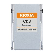 Imagen del SSD Kioxia CD8-V con 6.4 TB de capacidad, conexión PCI Express 4.0 y memoria BiCS FLASH TLC, SKU KCD8XVUG6T40