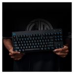 Teclado para juegos Logitech G PRO con conexión USB, diseño QWERTY internacional de EE.UU. en color negro. SKU 920-009392