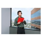 Auriculares inalámbricos Logitech H820e con diadema, base de carga y diseño en color negro, SKU 981-000512