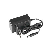 Adaptador e inversor de corriente Mikrotik SAW30-240-1200GA de 29W para interiores, en color negro, SKU: SAW30-240-1200GA