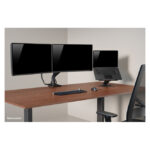 Imagen del soporte para portátil Neomounts DS20-740BL1 ajustable en altura, plegable y compacto, adecuado para portátiles de 11 a 15 pulgadas.