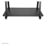 Carro para TV Neomounts NS-M4000BLACK, compatible con televisores de 60 a 105 pulgadas, color negro, SKU NS-M4000BLACK