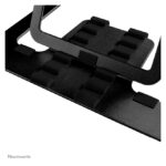 Imagen del soporte para portátil Neomounts NSLS085BLACK, plegable, compacto y universal, compatible con laptops de 10 a 17 pulgadas, SKU NSLS085BLACK